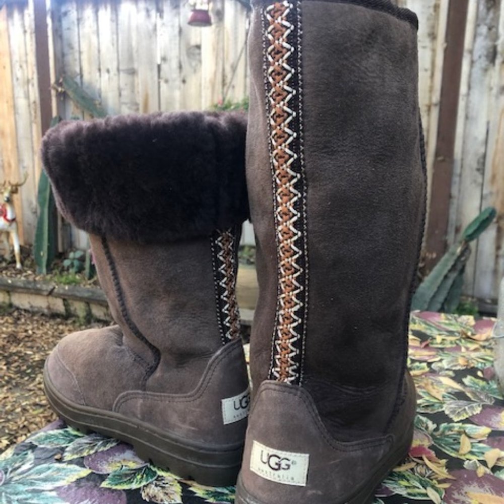 Ugg Ultimate Tall Braid Brown Suede Sheepskin Lined Winter Boots Women's Size 8